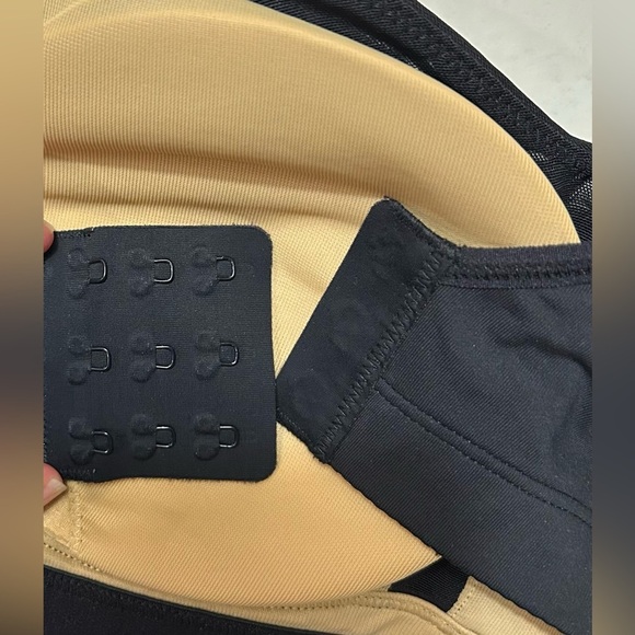 Lululemon Bra 36C - Picture 5 of 5